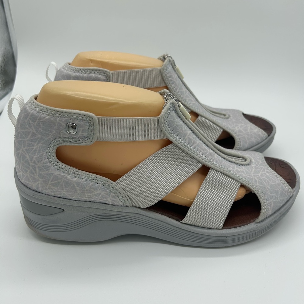 Bzees washable Women's Gray Sandals size 11